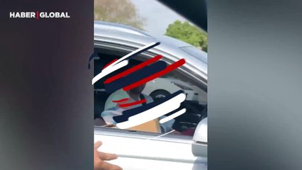 Messi'nin arabasına trafikte bir anda fırlattı ve başardı