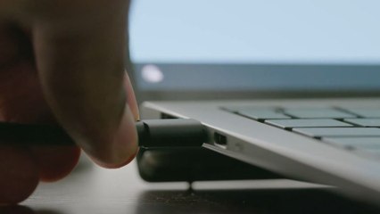 ASUS präsentiert das Zenbook S13 OLED mit besonders stromsparendem Aufladen