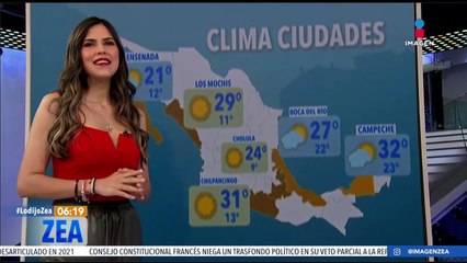 Carros se encapsulan en el hielo en Rusia