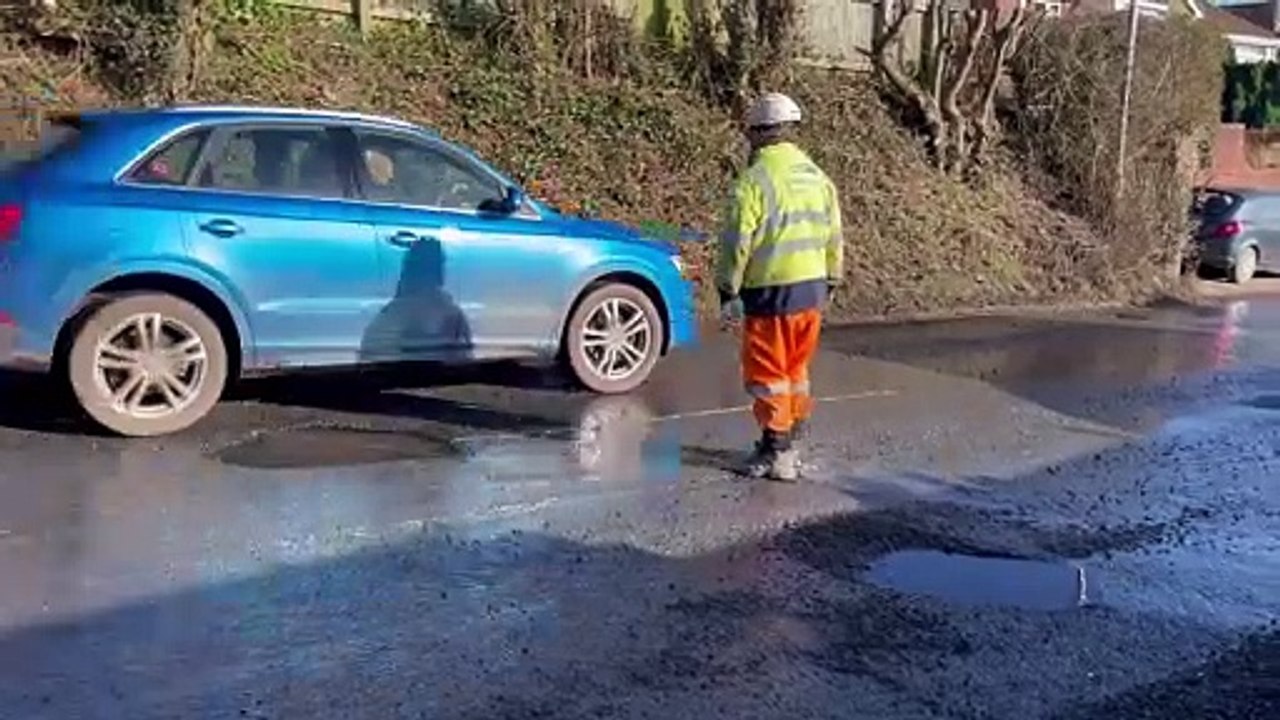 SWW at mains water leak in Crediton Video by Alan Quick IMG_4370