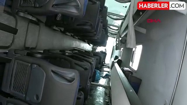 Cenazeden dönenleri taşıyan otobüs şarampole devrildi: 14 yaralı