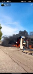 Colère des agriculteurs: A Narbonne, le bâtiment de la mutuelle sociale agricole a été incendié - Regardez les images spectaculaires de l'immeuble en feu