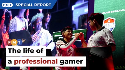 Student by day, professional gamer by night