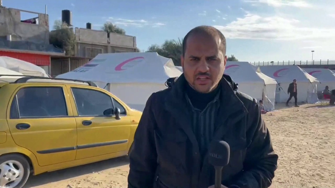 كاميرا العربية ترصد أوضاع النازحين الصعبة قرب الحدود المصرية الفلسطينية
