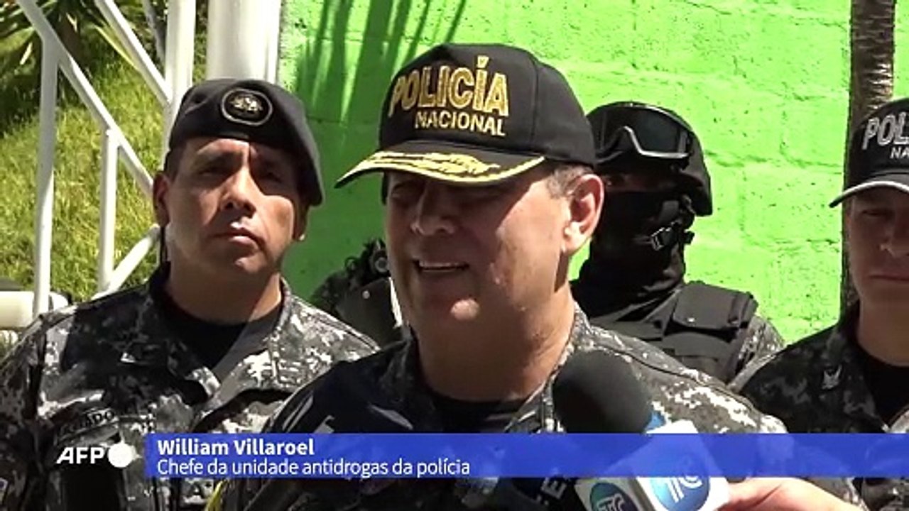 Equador destrói 22 toneladas de cocaína