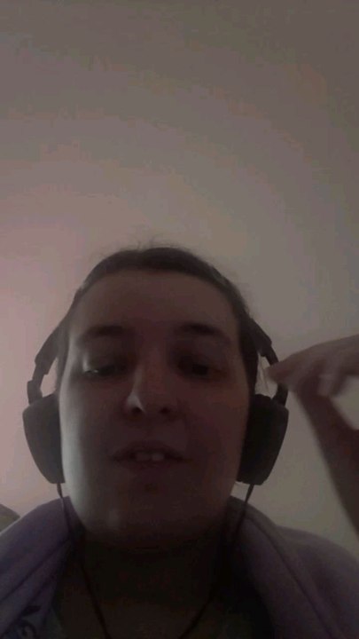 me singinb