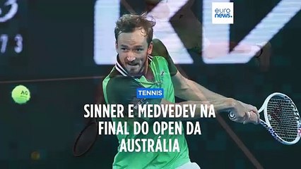 Sinner derrota Djokovic e enfrenta Medvedev na final do Open da Austrália