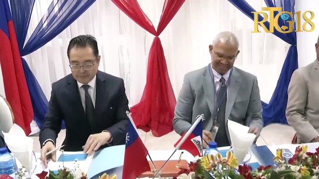 Anbasad Repiblik Chine(Taïwan) siyen yon akò don 8240 tòn diri ak Food For The Poor Haïti .