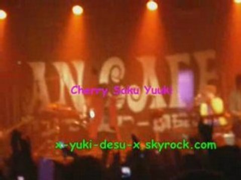 An Cafe - Paris - Miku talking and Cherry saku yuuki