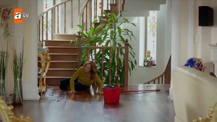 288. Huerfanas (Kirgin Cicekler), en español