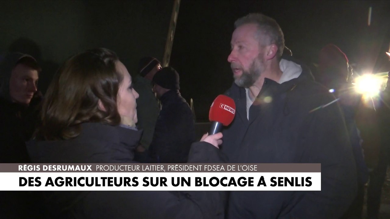 Les agriculteurs de l'Oise bloquent l’autoroute au niveau de Senlis