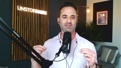 The Controversy of AI in Digital Marketing: Mari Smith's Mixed Feelings and Concerns