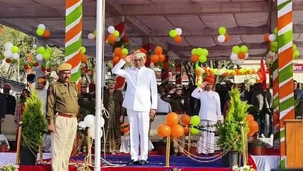 गणतंत्र दिवस :: उत्कृष्ठ कार्य करने पर 79 प्रतिभाओं को मिला मान