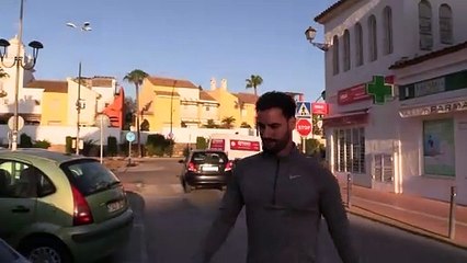 Isa Pantoja disfruta del primer partido de baloncesto de su hijo Alberto