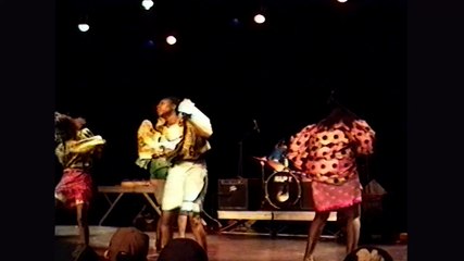1999 Amicale Africaine - 3ème Rencontres de la Jeunesse à Lorient * Trigone Production