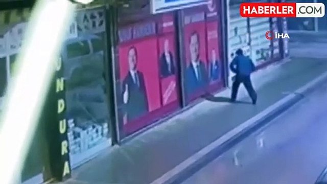Yeniden Refah Partisi seçim irtibat bürosuna saldırı! O anlar kamerada