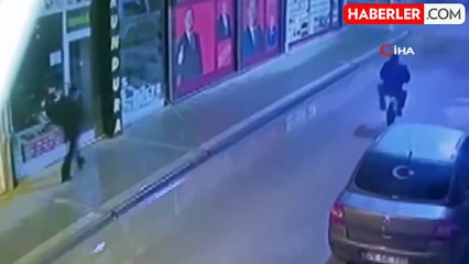 Yeniden Refah Partisi Polatlı Belediye Başkan adayı Hamdemir'in irtibat bürosuna saldırı anı kamerada