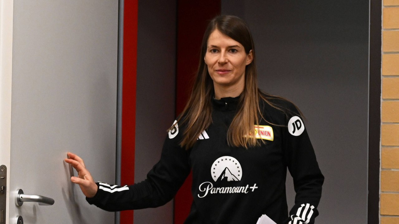 Co-Trainerin Eta feiert PK-Premiere: 'Trainer ist klarer Bezugspunkt'