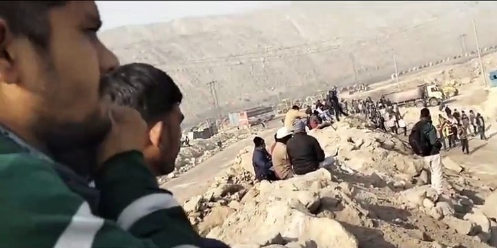 Employees stopped work and came out in protest