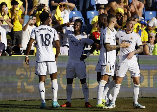 ريال مدريد يستعيد الصدارة بالفوز على لاس بالماس