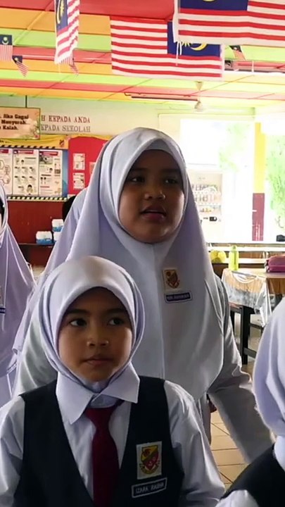Selamat kembali ke sekolah adik-adik!! Jom tengok BK CABAR terbaharu di Youtube channel Bintang Kecil! #bintangkecilmy #bkcabar