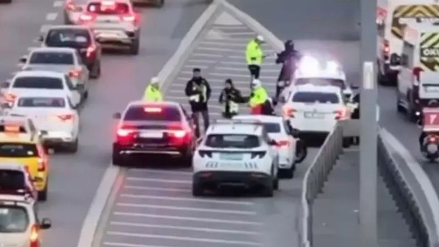 Bakan Yerlikaya: Çakar lamba kullanan 807 sürücüye, 5 milyon 196 bin TL para cezası uygulandı