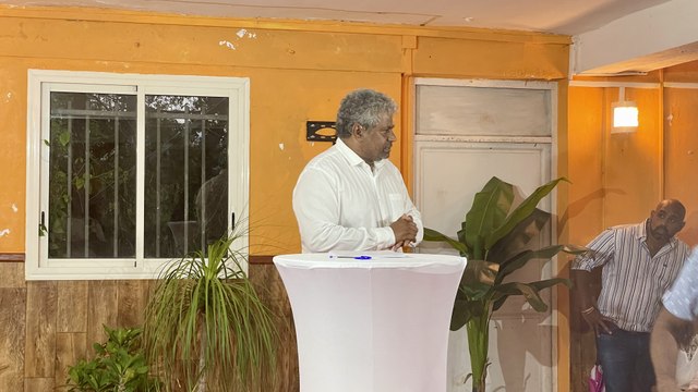 Jean-Hugues Ratenon part à la conquête de l'Est