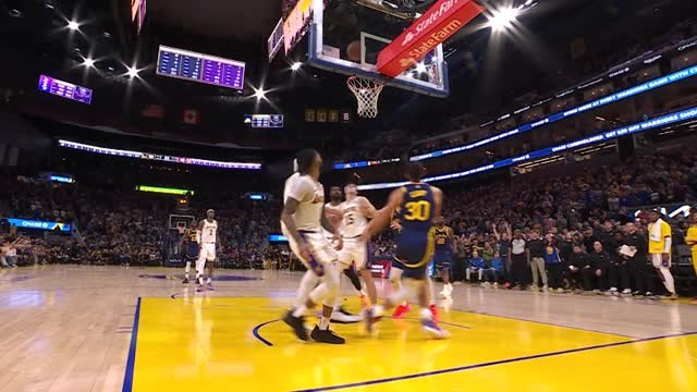 Lakers beat Warriors in 'game of the year'