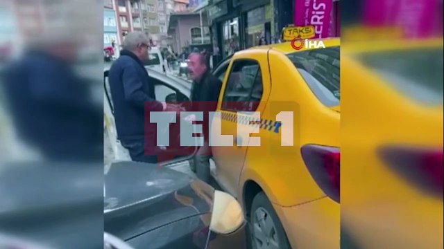 Yol verme kavgasında yumruklar havada uçuştu!