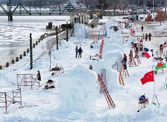 Buzdan heykel yarışmalarında Türkiye’nin adını duyuruyorlar!