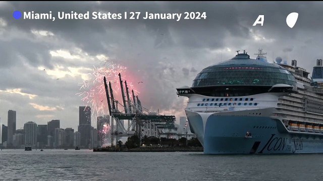 World's largest cruise ship sets sail