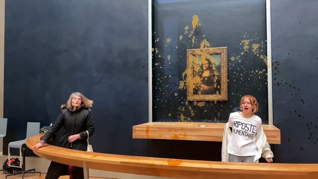 Klimaaktivisten attackieren mona lisa mit suppe