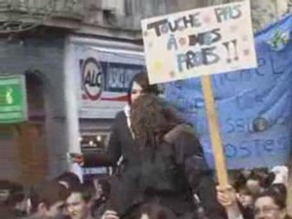 Blocus manif Vaucanson - Grenews.com, Mardi1Avril 2008