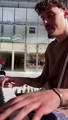 This is what happens when you play piano in Paris