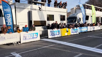 Grand prix cyclisme la Marseillaise: l'arrivée devant le Vélodrome en images