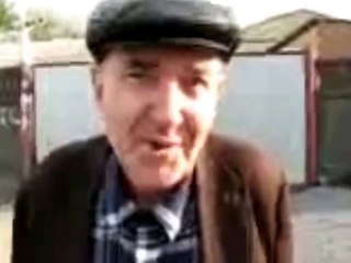 Закiнчiв институт Голопiзденка...