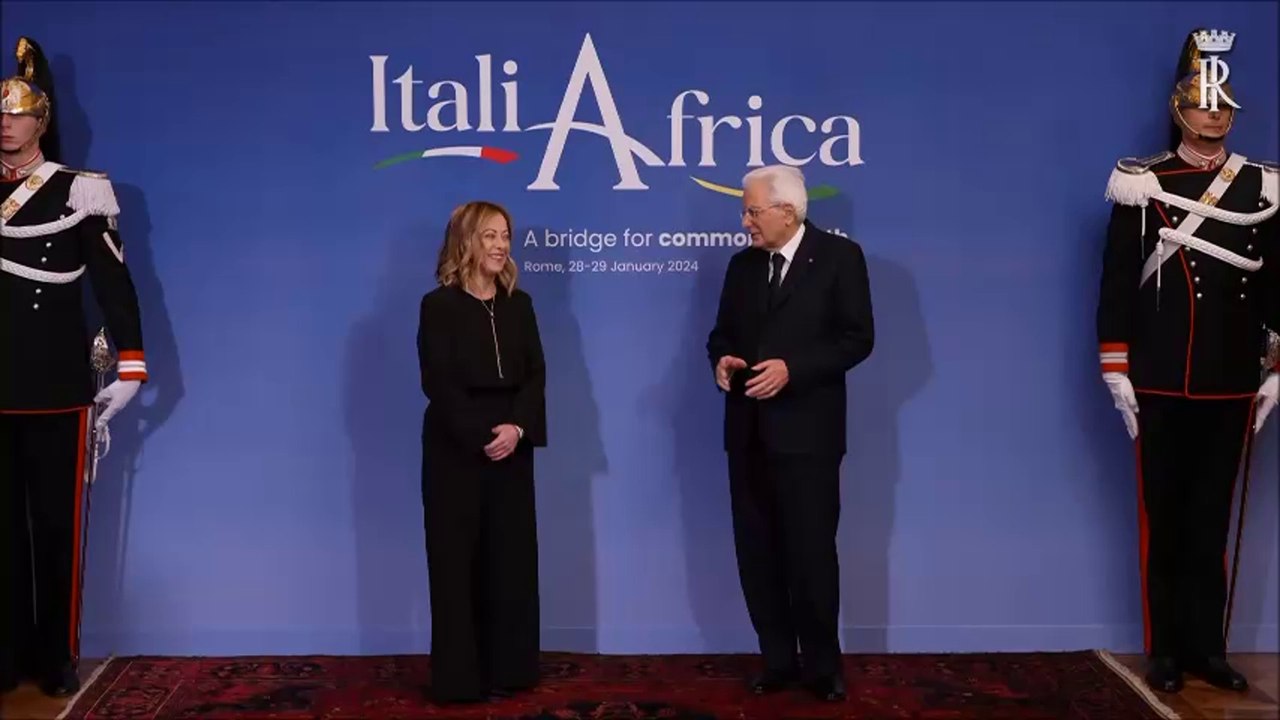 Mattarella apre vertice Italia-Africa "Amicizia salda e sincera"