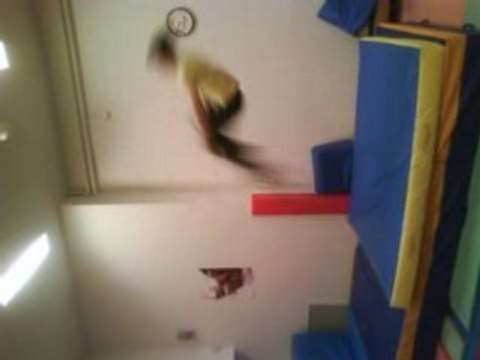 Salto avant Echasses Pneumatiques