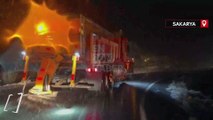 Kocaali-Hendek yolu yoğun kar nedeniyle ulaşıma kapatıldı