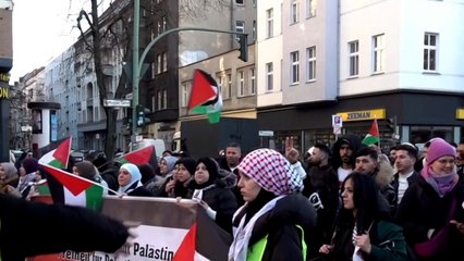 مظاهرات حاشدة في برلين تضامنا مع الشعب الفلسطيني ورافضة للحرب