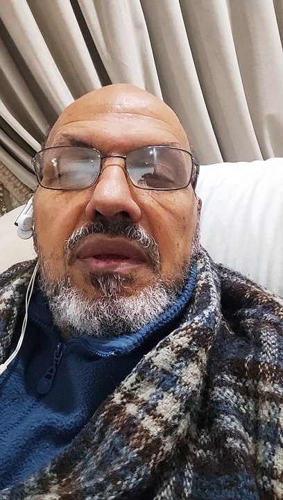 اللَّهُ نُورُ السَّمَاوَاتِ وَالْأَرْضِ ۚ مَثَلُ نُورِهِ كَمِشْكَاةٍ فِيهَا مِصْبَاحٌ