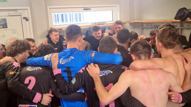 La victoire chantée par le FCCM dans le vestiaire d'Orvault