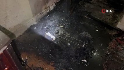 Komşularının yardımıyla oğlunu yanmaktan son anda kurtardı