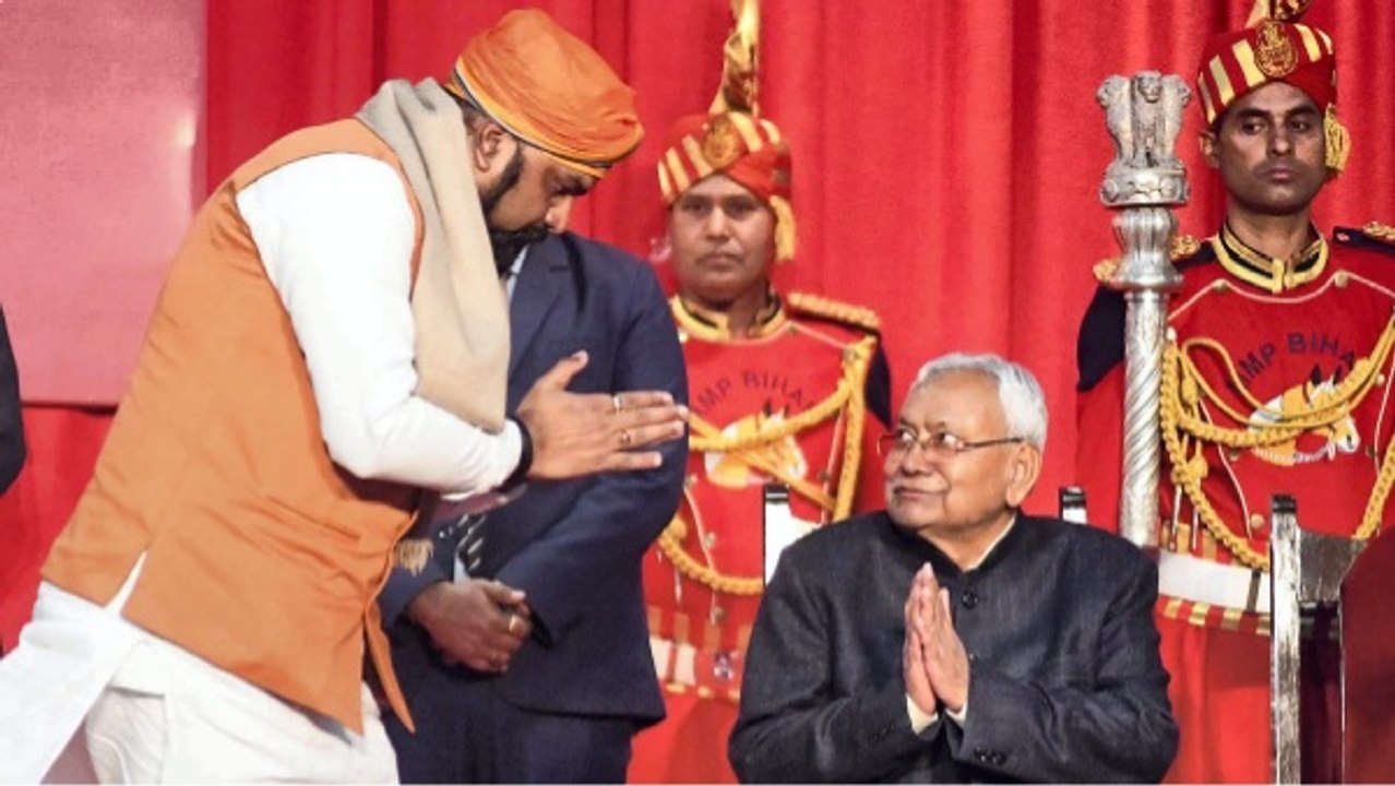 शपथग्रहण के बाद बोले नीतीश, 'जहां थे वहीं आ गए....', तेजस्वी के दावे पर दिया ये जवाब