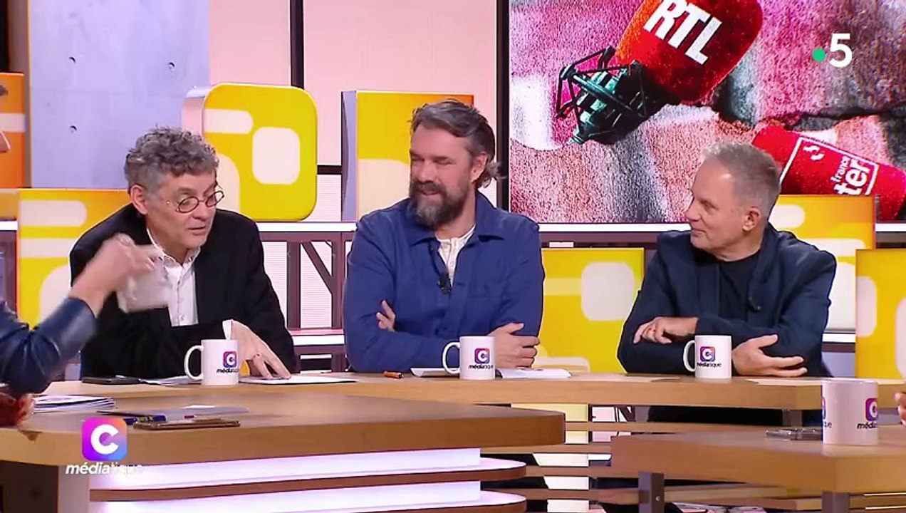 "J'ai dit que c'était un cimetière indien" : Alex Vizorek tacle la direction de France Inter après l'annonce du départ de Maïa Mazaurette de "Jusqu'ici tout va bien"