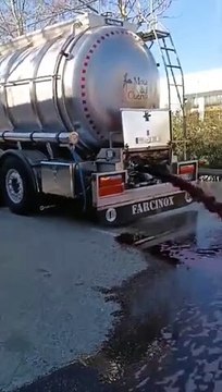 Intolerables bloqueos de los agricultores franceses por los que se piden resarcimientos desde Castilla-La Mancha