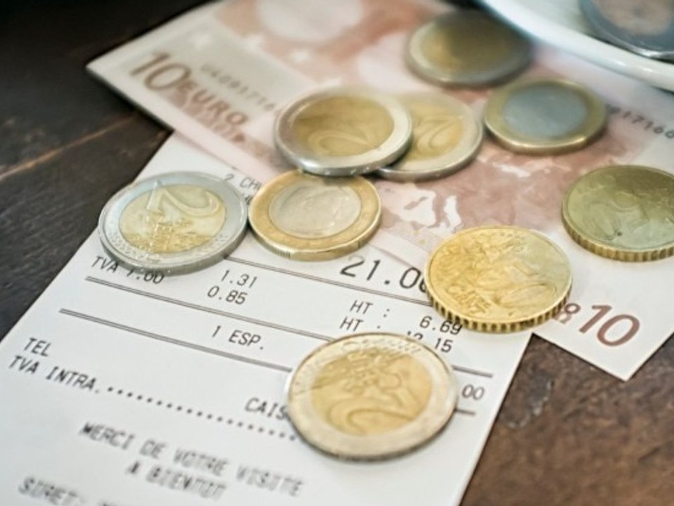 Ungewöhnliche praxis: restaurant berechnet nicht bestellte getränke