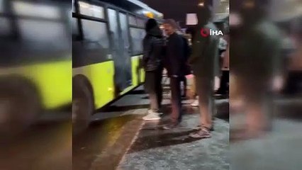 İmamoğlu artık vatandaşın canına kast ediyor! İETT'yi dumanlar kapladı kapılar açılmadı... Panik dolu anlar kamerada
