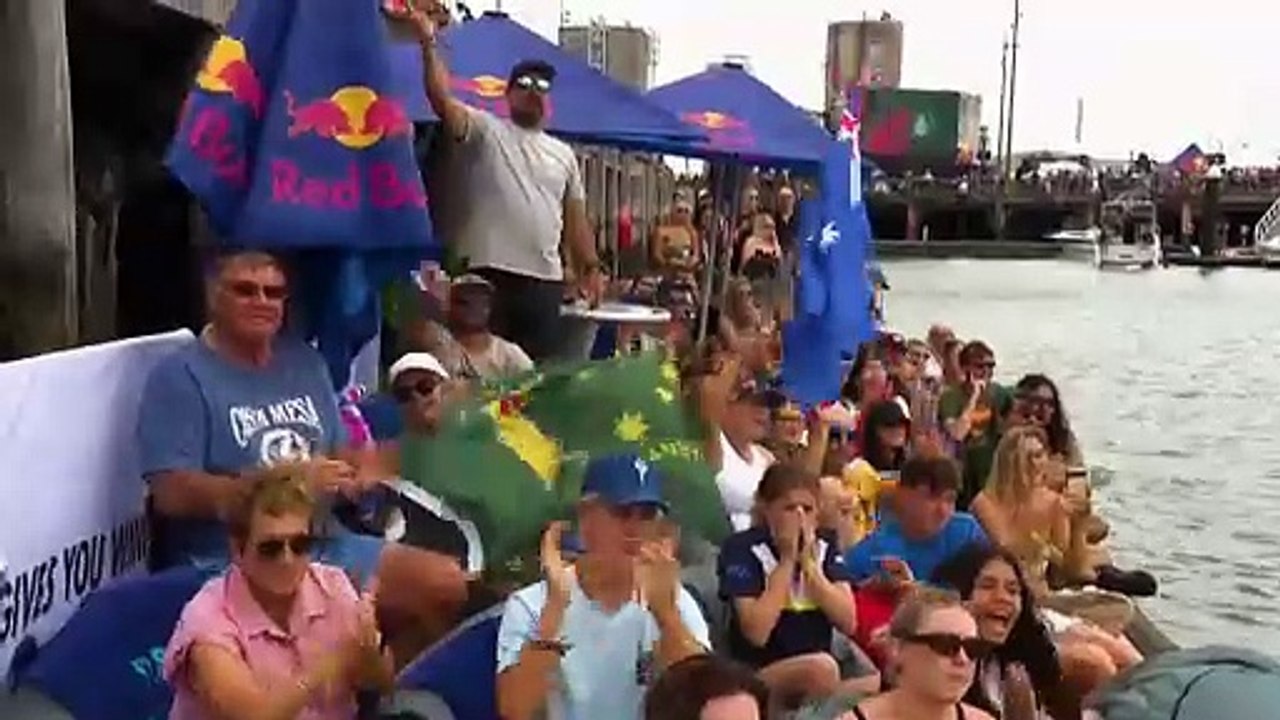 Red Bull Cliff Diving World Series’de şampiyon Rhiannan Iffland ve Constantin Popovici oldu