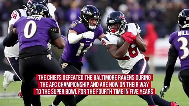 Taylor Swift kisses Travis Kelce on field after Kansas City Chiefs reach Super Bowl